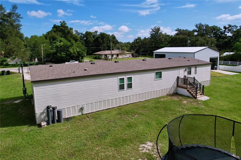 合同活跃: $420,000 (4 贝兹, 2 浴室, 2052 平方英尺)