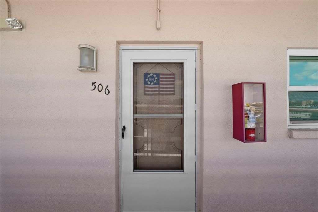 Active With Contract: $99,000 (1 beds, 1 baths, 870 Square Feet)