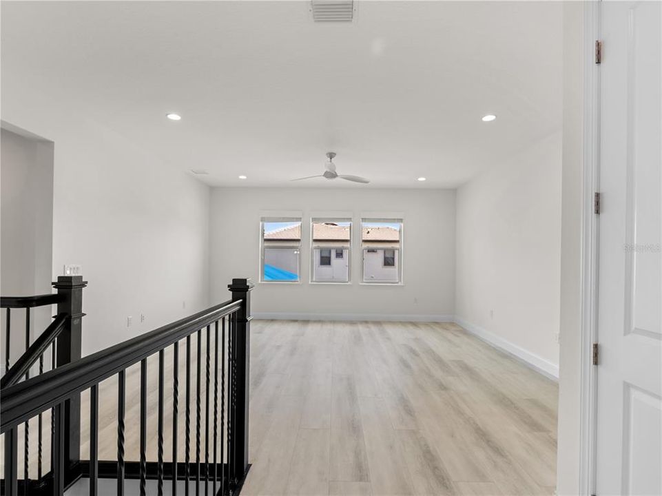 Active With Contract: $1,250,000 (5 beds, 4 baths, 3954 Square Feet)