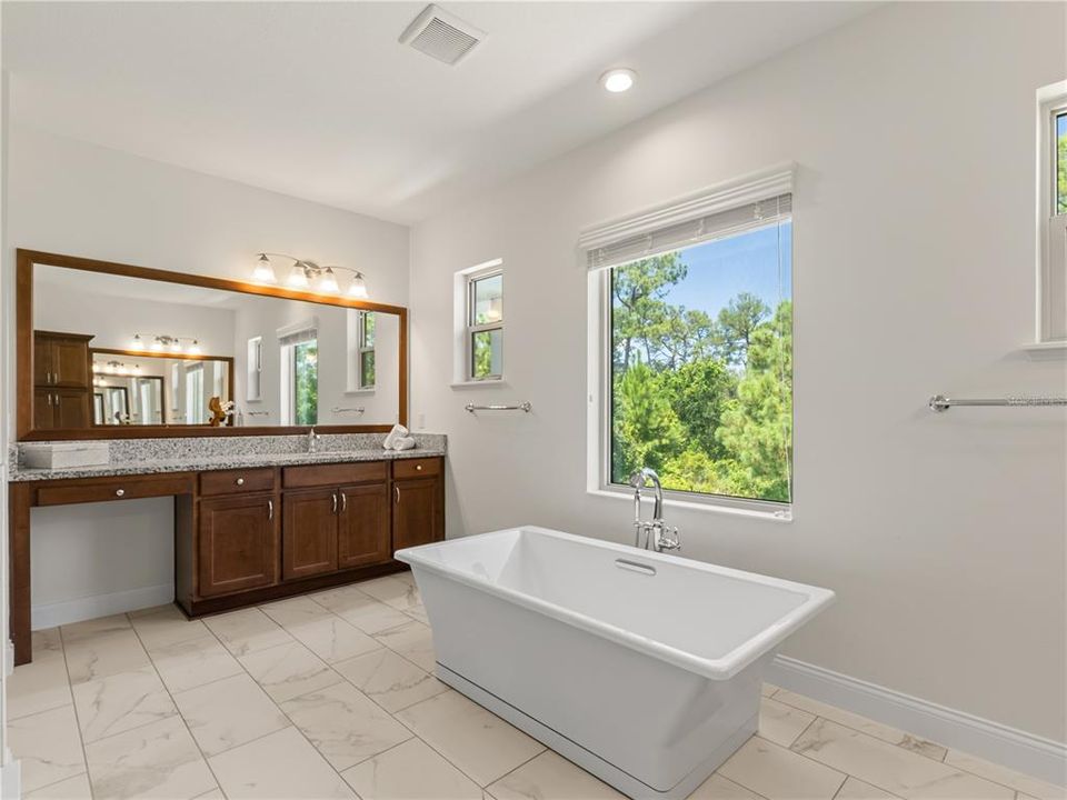 Active With Contract: $1,250,000 (5 beds, 4 baths, 3954 Square Feet)