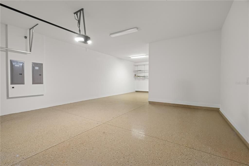 Active With Contract: $1,250,000 (5 beds, 4 baths, 3954 Square Feet)