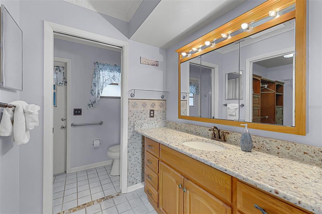 На продажу: $379,000 (3 спален, 2 ванн, 1720 Квадратных фут)