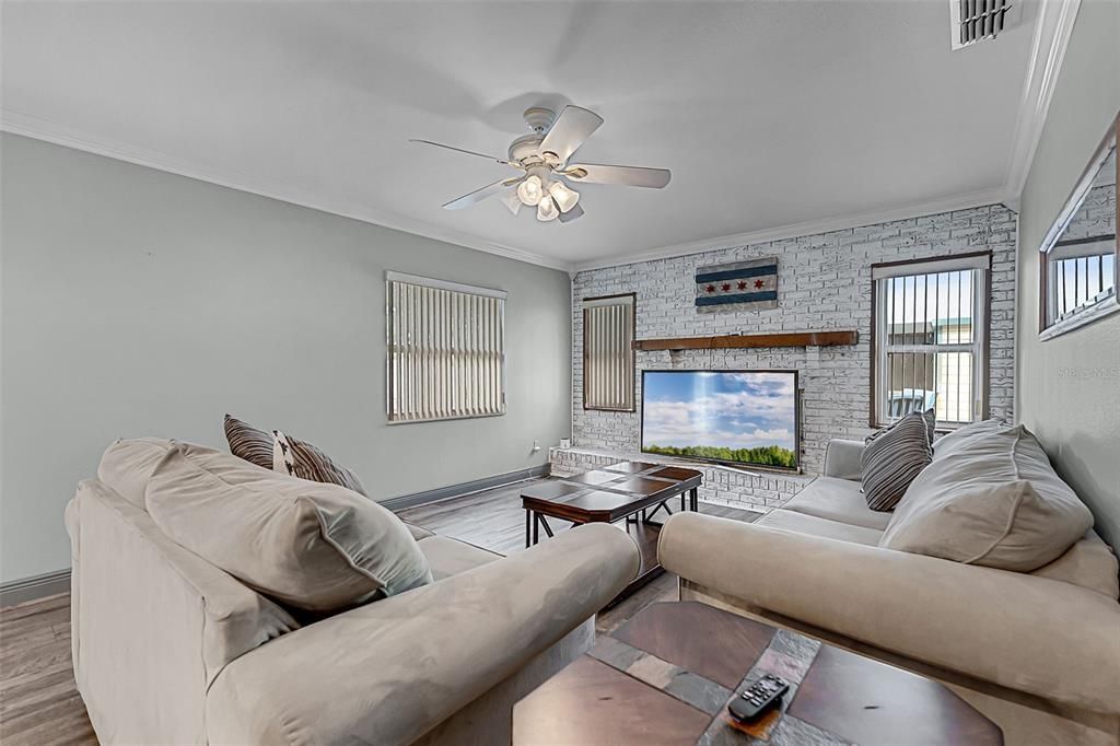 На продажу: $379,000 (3 спален, 2 ванн, 1720 Квадратных фут)