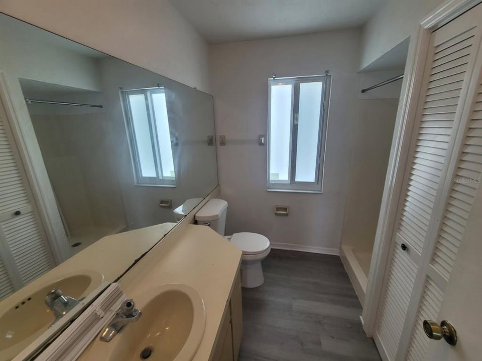 В аренду: $1,175 (2 спален, 2 ванн, 1046 Квадратных фут)