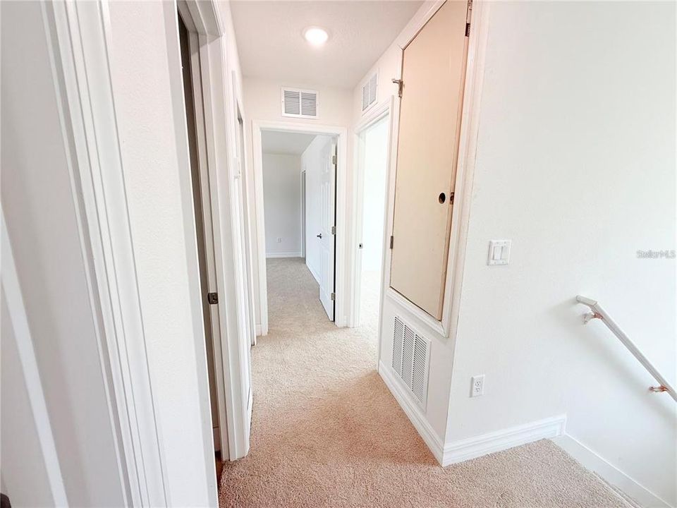 For Rent: $2,150 (3 beds, 2 baths, 1414 Square Feet)