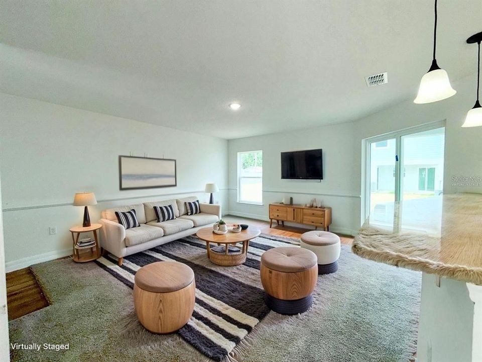 For Rent: $2,150 (3 beds, 2 baths, 1414 Square Feet)