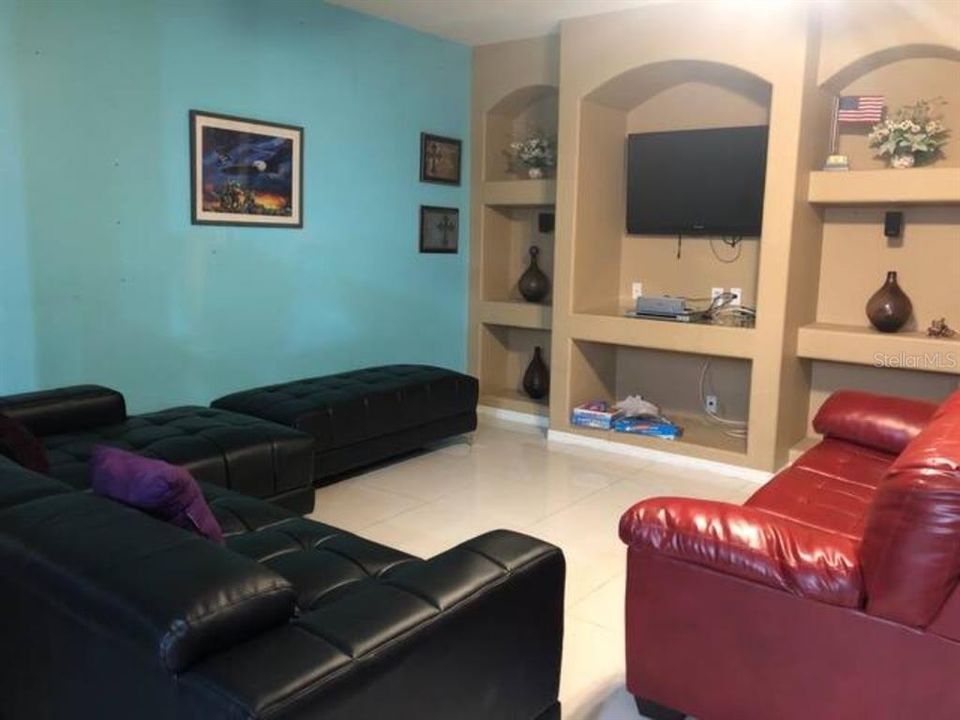 En Venta: $499,999 (5 camas, 2 baños, 2534 Pies cuadrados)