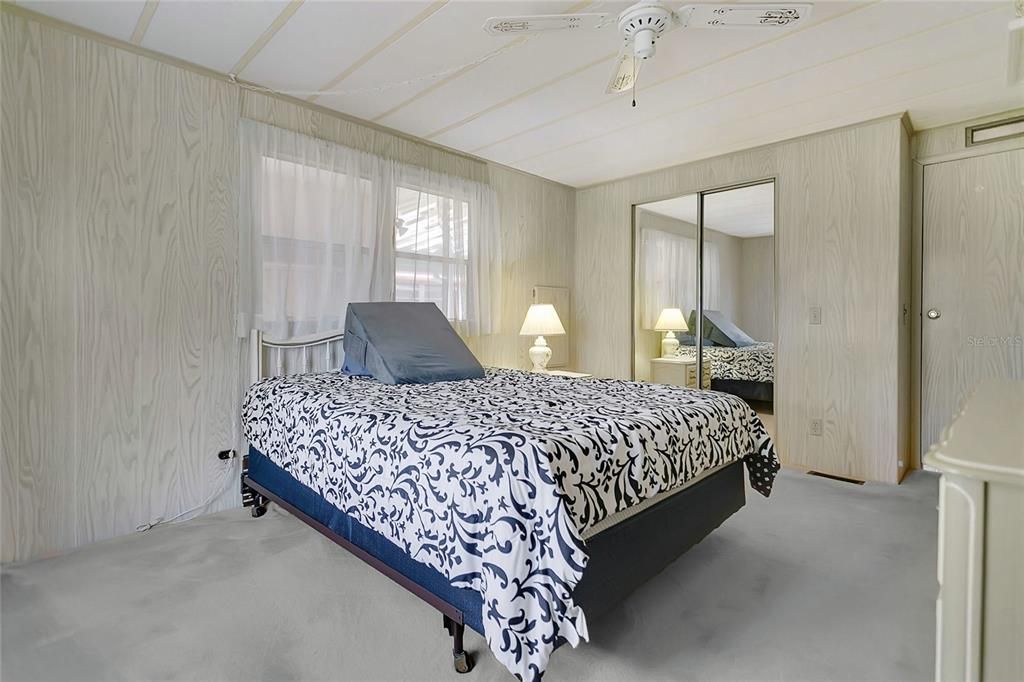 For Sale: $161,913 (2 beds, 2 baths, 1056 Square Feet)