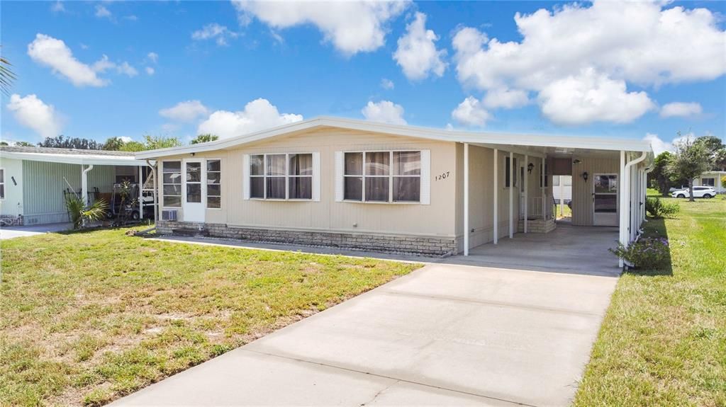 For Sale: $161,913 (2 beds, 2 baths, 1056 Square Feet)