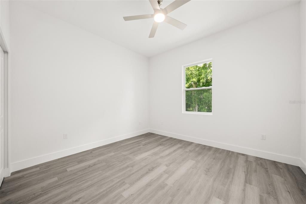 Activo con contrato: $439,900 (4 camas, 2 baños, 2124 Pies cuadrados)
