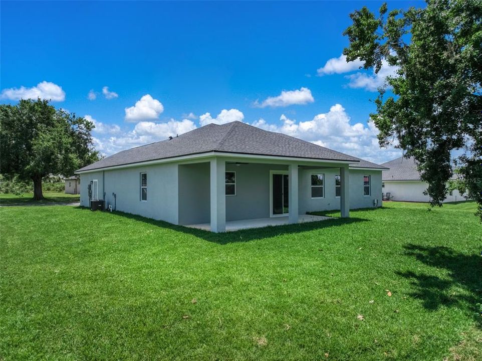 Activo con contrato: $439,900 (4 camas, 2 baños, 2124 Pies cuadrados)