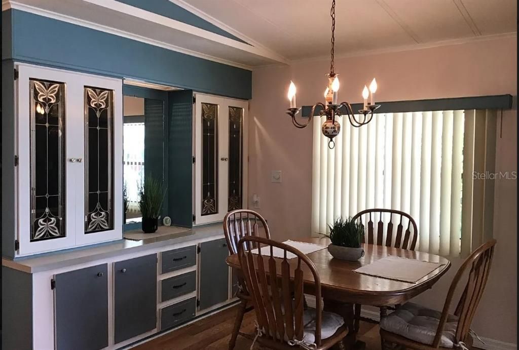 В аренду: $1,650 (2 спален, 2 ванн, 1227 Квадратных фут)