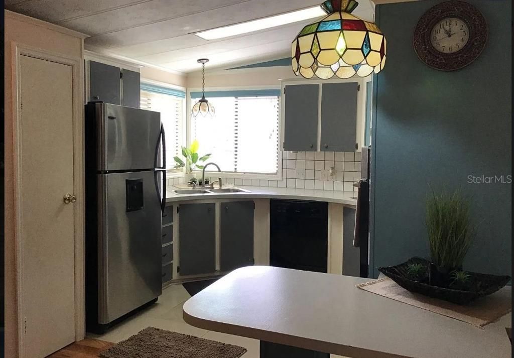 В аренду: $1,650 (2 спален, 2 ванн, 1227 Квадратных фут)