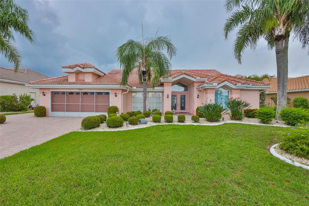 Vendido Recientemente: $399,500 (3 camas, 2 baños, 2068 Pies cuadrados)