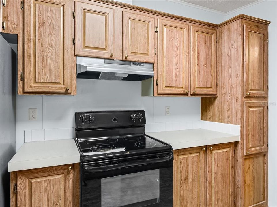 Activo con contrato: $185,000 (3 camas, 2 baños, 1296 Pies cuadrados)