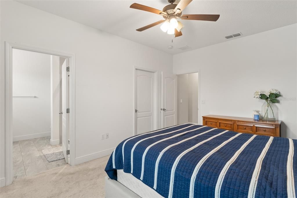 Activo con contrato: $299,500 (3 camas, 2 baños, 1584 Pies cuadrados)