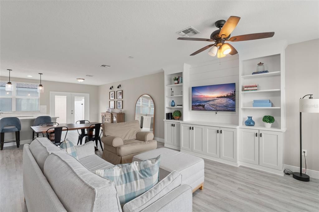 Activo con contrato: $299,500 (3 camas, 2 baños, 1584 Pies cuadrados)