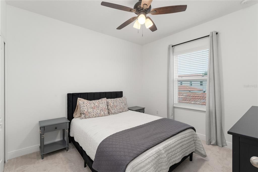 Activo con contrato: $299,500 (3 camas, 2 baños, 1584 Pies cuadrados)