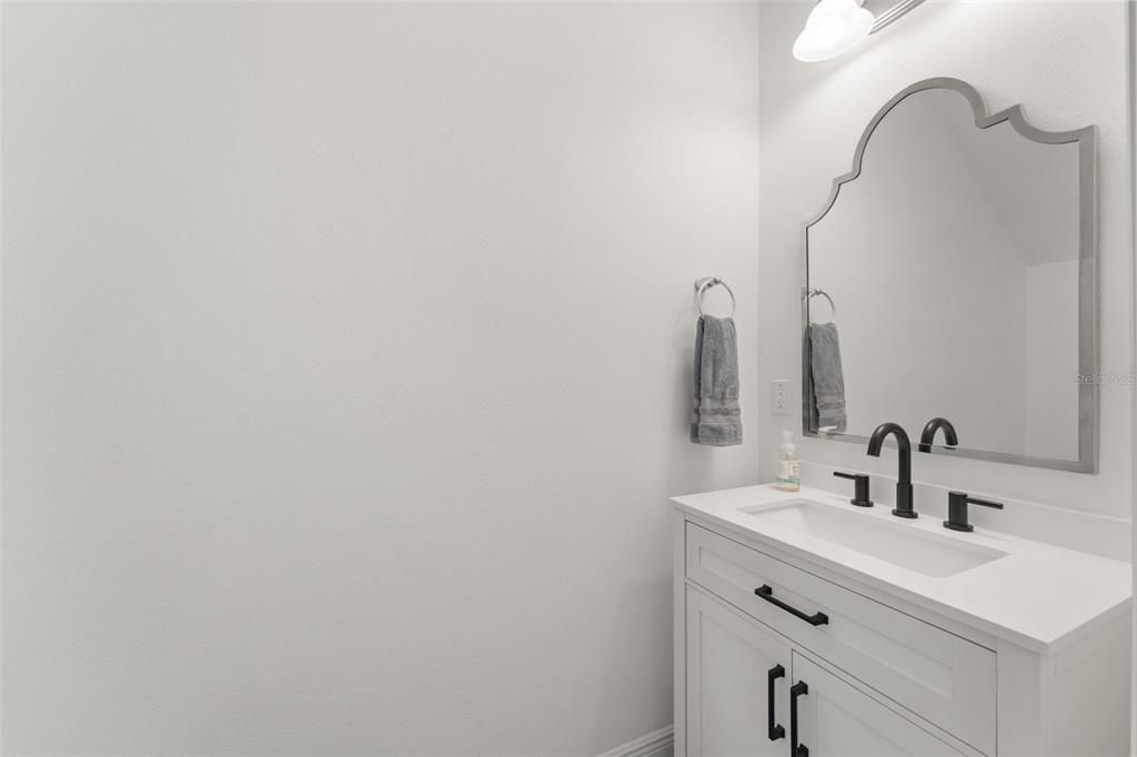 Activo con contrato: $299,500 (3 camas, 2 baños, 1584 Pies cuadrados)