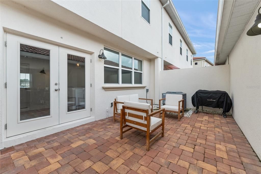 Activo con contrato: $299,500 (3 camas, 2 baños, 1584 Pies cuadrados)