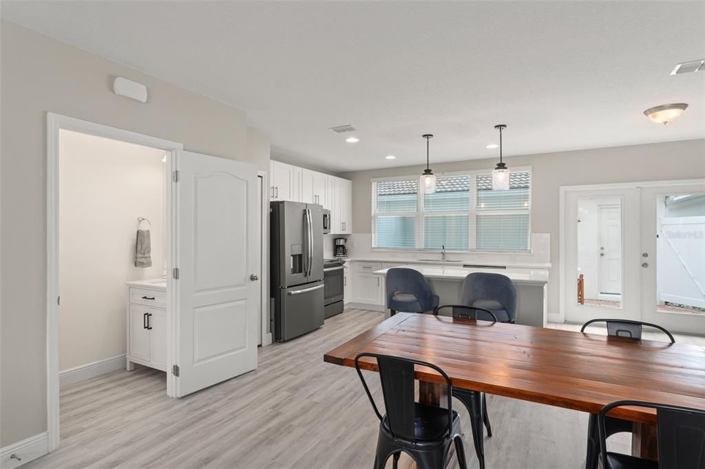 Activo con contrato: $299,500 (3 camas, 2 baños, 1584 Pies cuadrados)