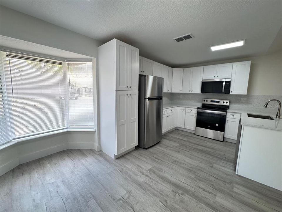 For Rent: $1,795 (2 beds, 1 baths, 1075 Square Feet)