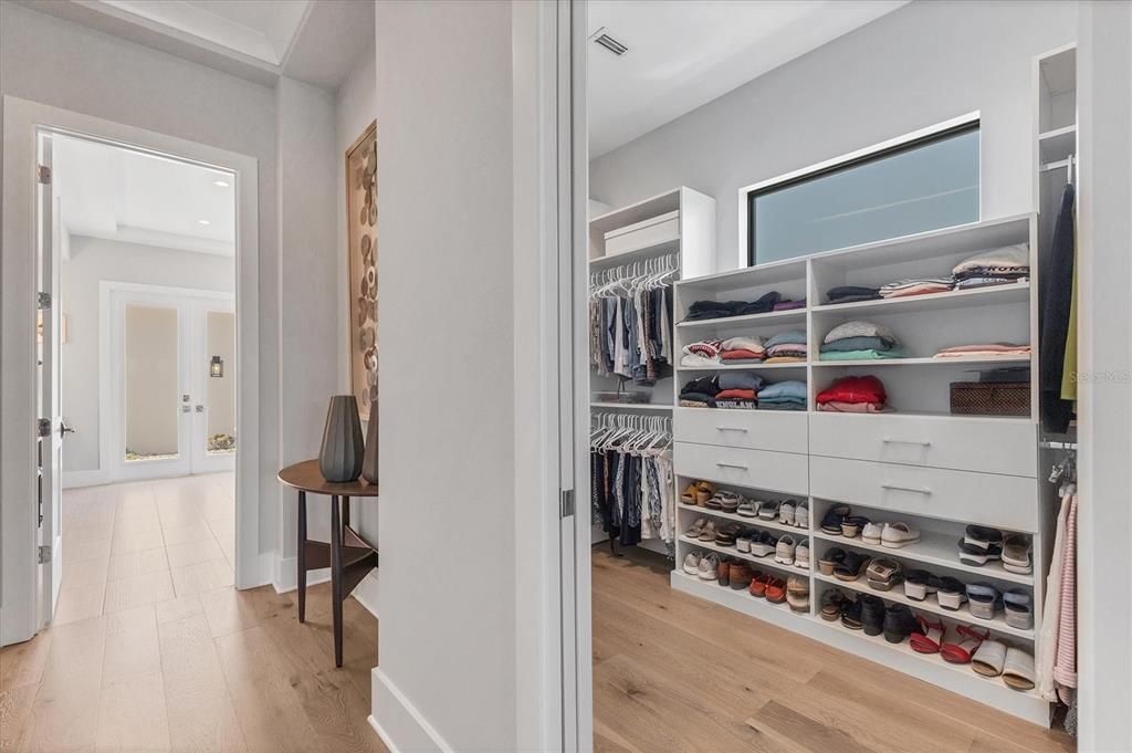 For Sale: $3,300,000 (4 beds, 4 baths, 3944 Square Feet)