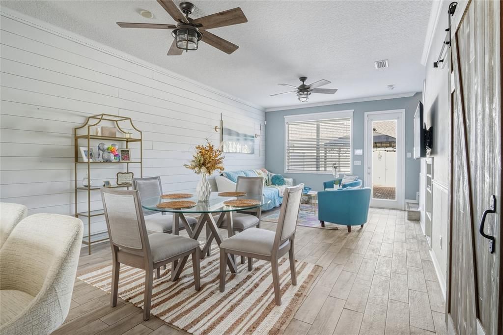 En Venta: $359,000 (2 camas, 2 baños, 1266 Pies cuadrados)