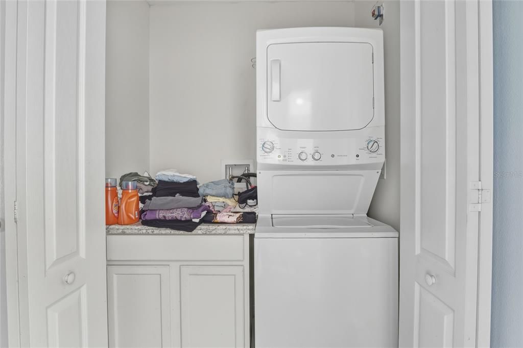 En Venta: $359,000 (2 camas, 2 baños, 1266 Pies cuadrados)