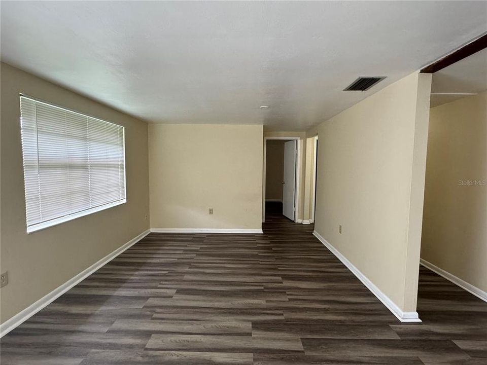 В аренду: $1,450 (2 спален, 1 ванн, 923 Квадратных фут)