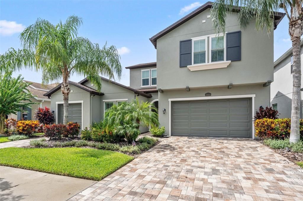 Active With Contract: $900,000 (4 beds, 3 baths, 3802 Square Feet)