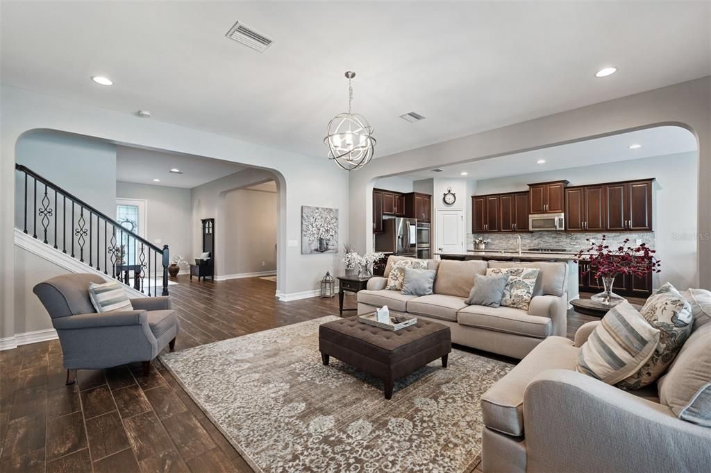 Active With Contract: $900,000 (4 beds, 3 baths, 3802 Square Feet)