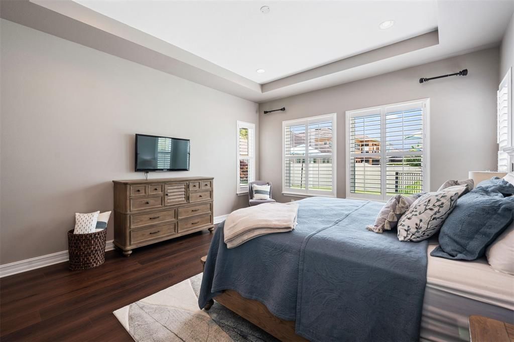 Active With Contract: $900,000 (4 beds, 3 baths, 3802 Square Feet)