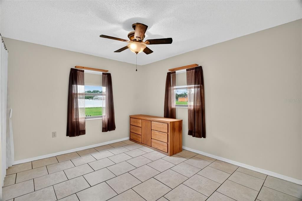 For Sale: $340,000 (3 beds, 2 baths, 2076 Square Feet)