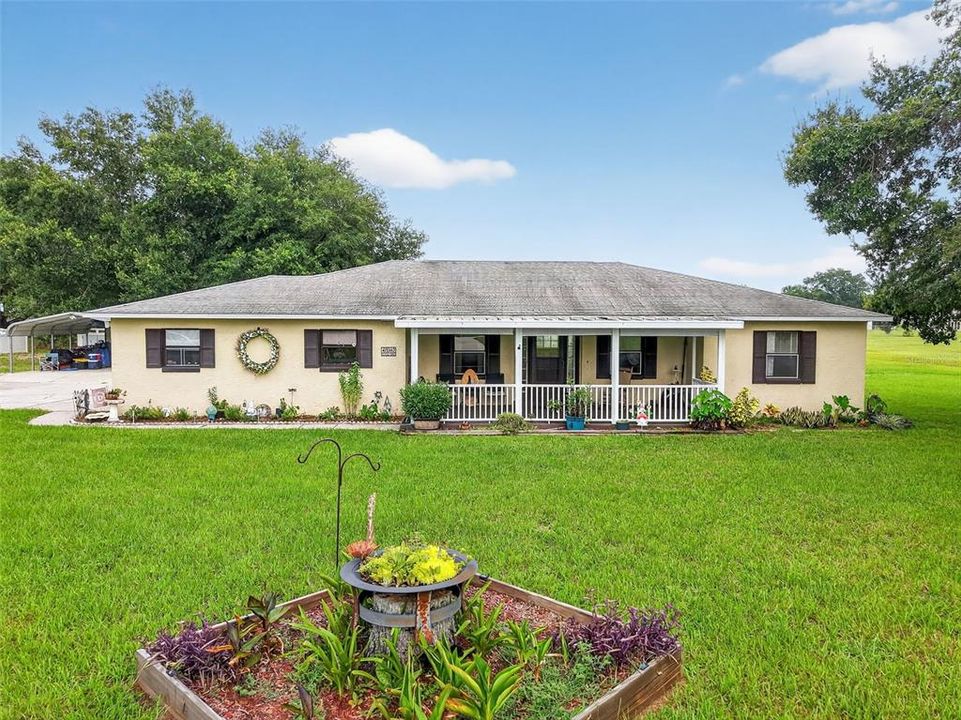 For Sale: $340,000 (3 beds, 2 baths, 2076 Square Feet)