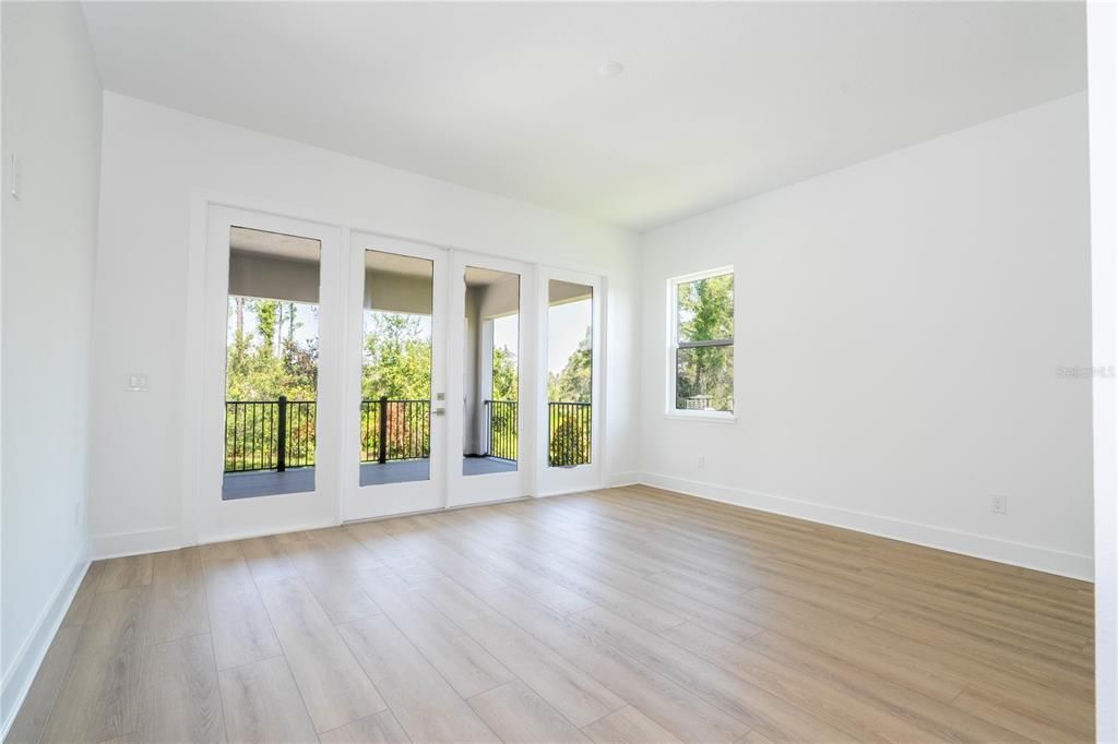 出租: $18,000 (5 贝兹, 5 浴室, 5855 平方英尺)