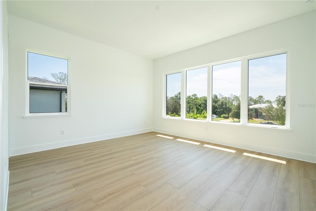 出租: $18,000 (5 贝兹, 5 浴室, 5855 平方英尺)