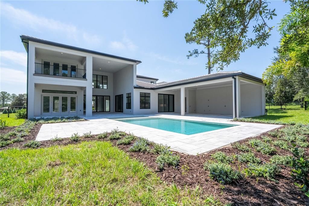 出租: $18,000 (5 贝兹, 5 浴室, 5855 平方英尺)