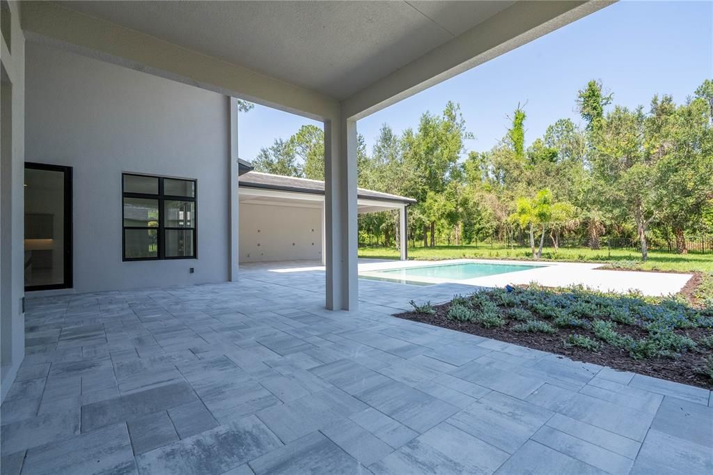 出租: $18,000 (5 贝兹, 5 浴室, 5855 平方英尺)