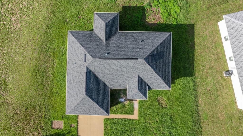 合同活跃: $239,999 (3 贝兹, 2 浴室, 1284 平方英尺)