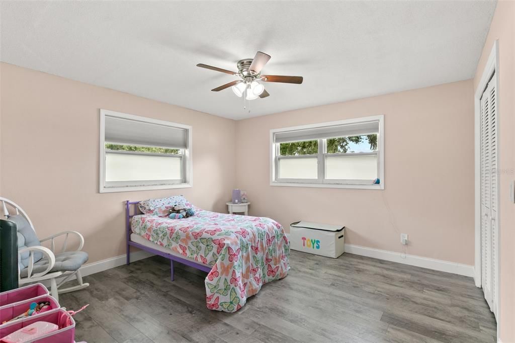 出租: $3,200 (3 贝兹, 2 浴室, 1530 平方英尺)