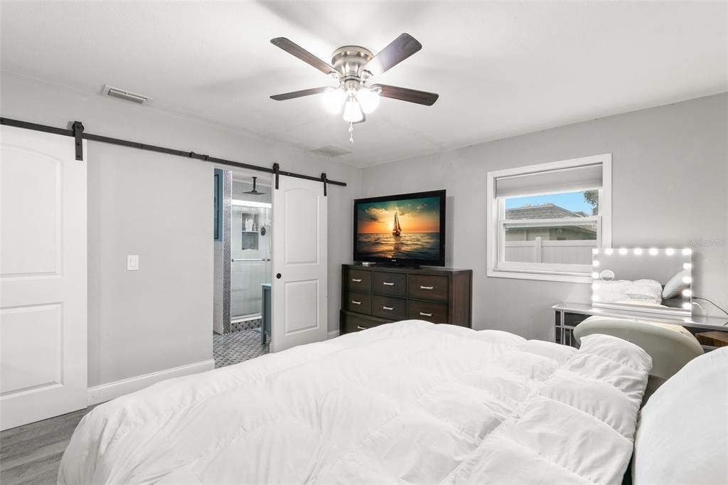 出租: $3,200 (3 贝兹, 2 浴室, 1530 平方英尺)