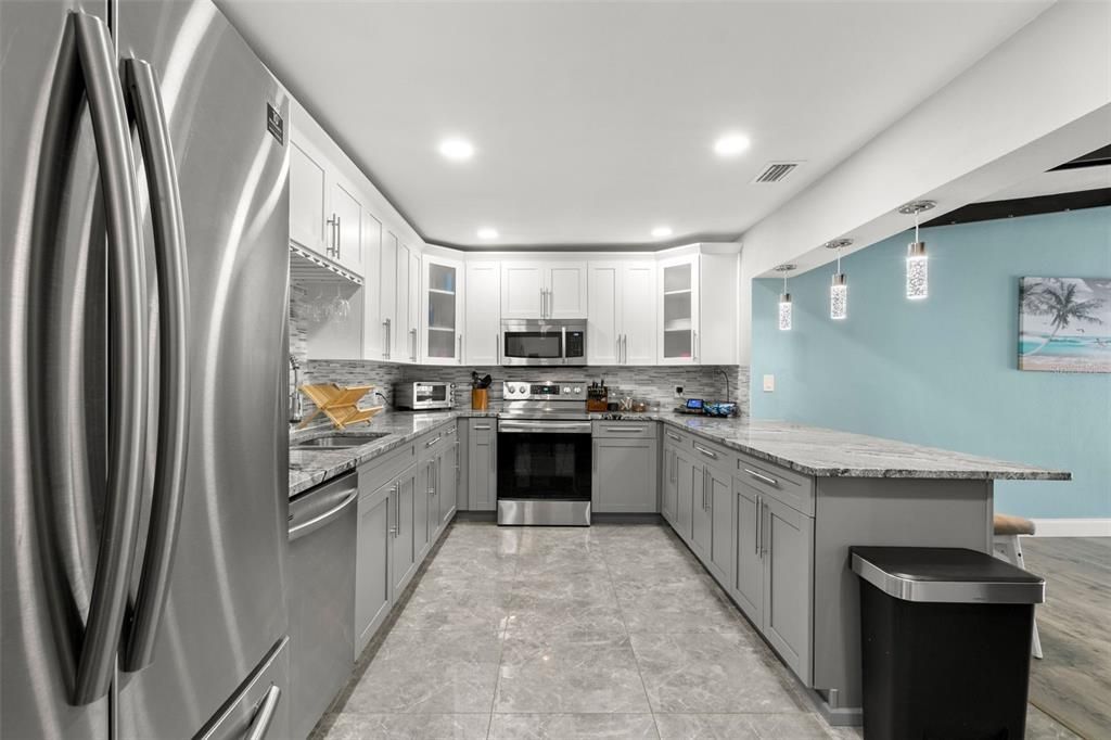 出租: $3,200 (3 贝兹, 2 浴室, 1530 平方英尺)