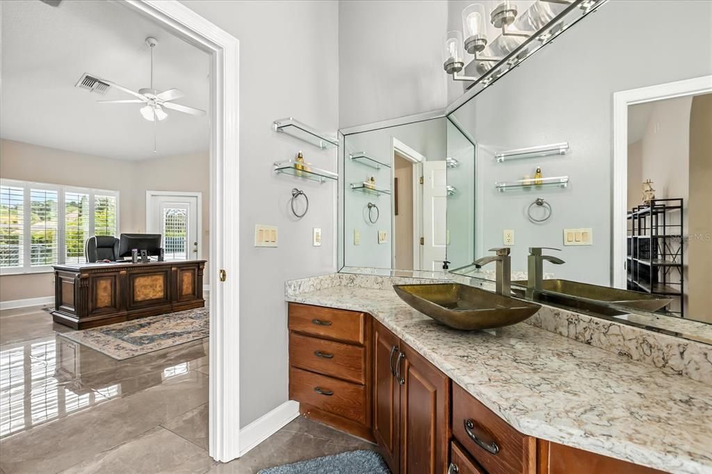 待售: $1,020,000 (4 贝兹, 3 浴室, 3691 平方英尺)