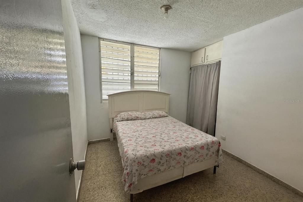 На продажу: $315,000 (8 спален, 0 ванн, 2500 Квадратных фут)