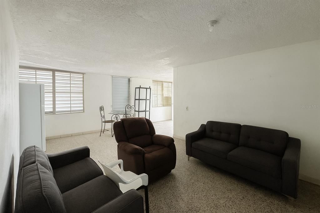 На продажу: $315,000 (8 спален, 0 ванн, 2500 Квадратных фут)