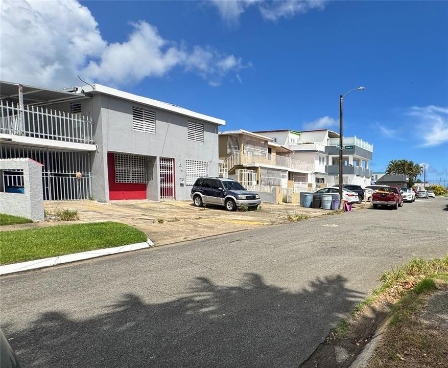 На продажу: $315,000 (8 спален, 0 ванн, 2500 Квадратных фут)