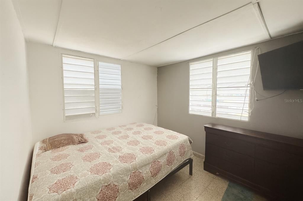 На продажу: $315,000 (8 спален, 0 ванн, 2500 Квадратных фут)