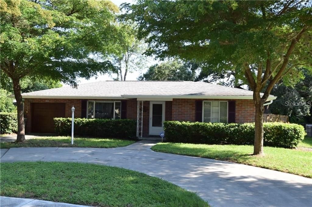 最近售出: $625,000 (2 贝兹, 2 浴室, 1182 平方英尺)