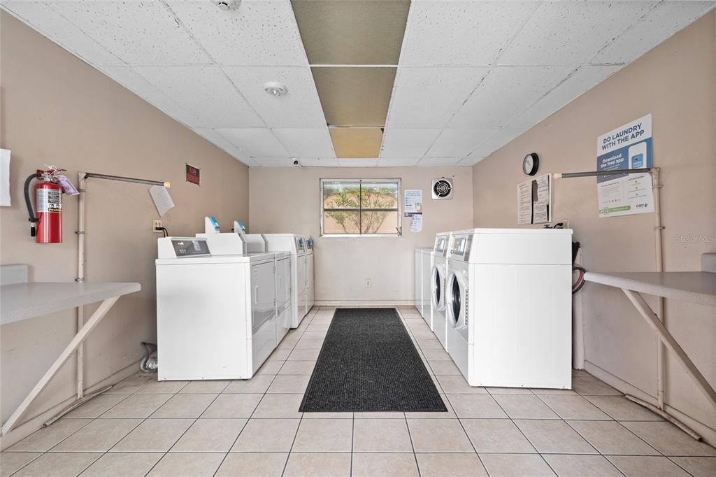 Под контрактом: $139,900 (1 спален, 1 ванн, 690 Квадратных фут)